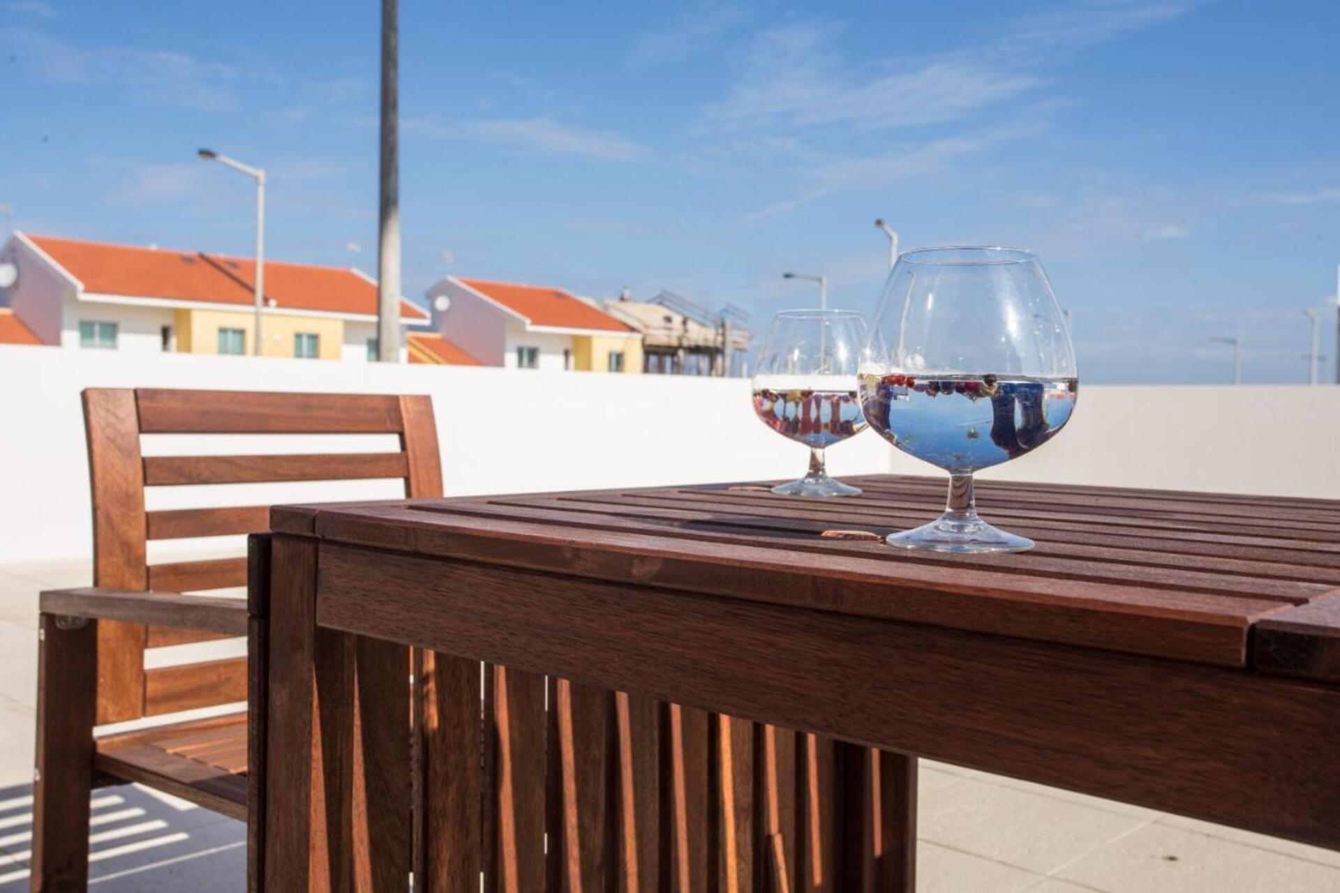 Luxurious 2BR apartment Family Friendly with balcony, Leiria Apartment 1006