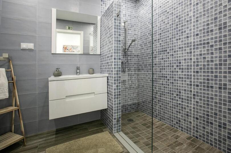 Luxurious 2BR apartment Family Friendly with balcony, Leiria Apartment 1006