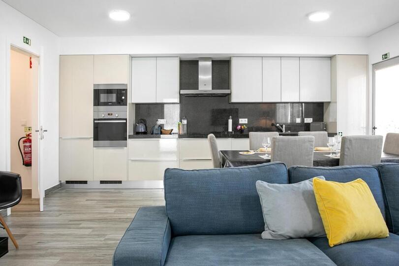 Luxurious 2BR apartment Family Friendly with balcony, Leiria Apartment 1006