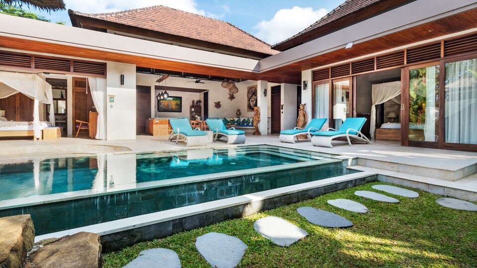 Enjoying Your Holiday in a Luxury 5 Star Villa in Candidasa, For Less Than a Hotel, Villa Bali 2243