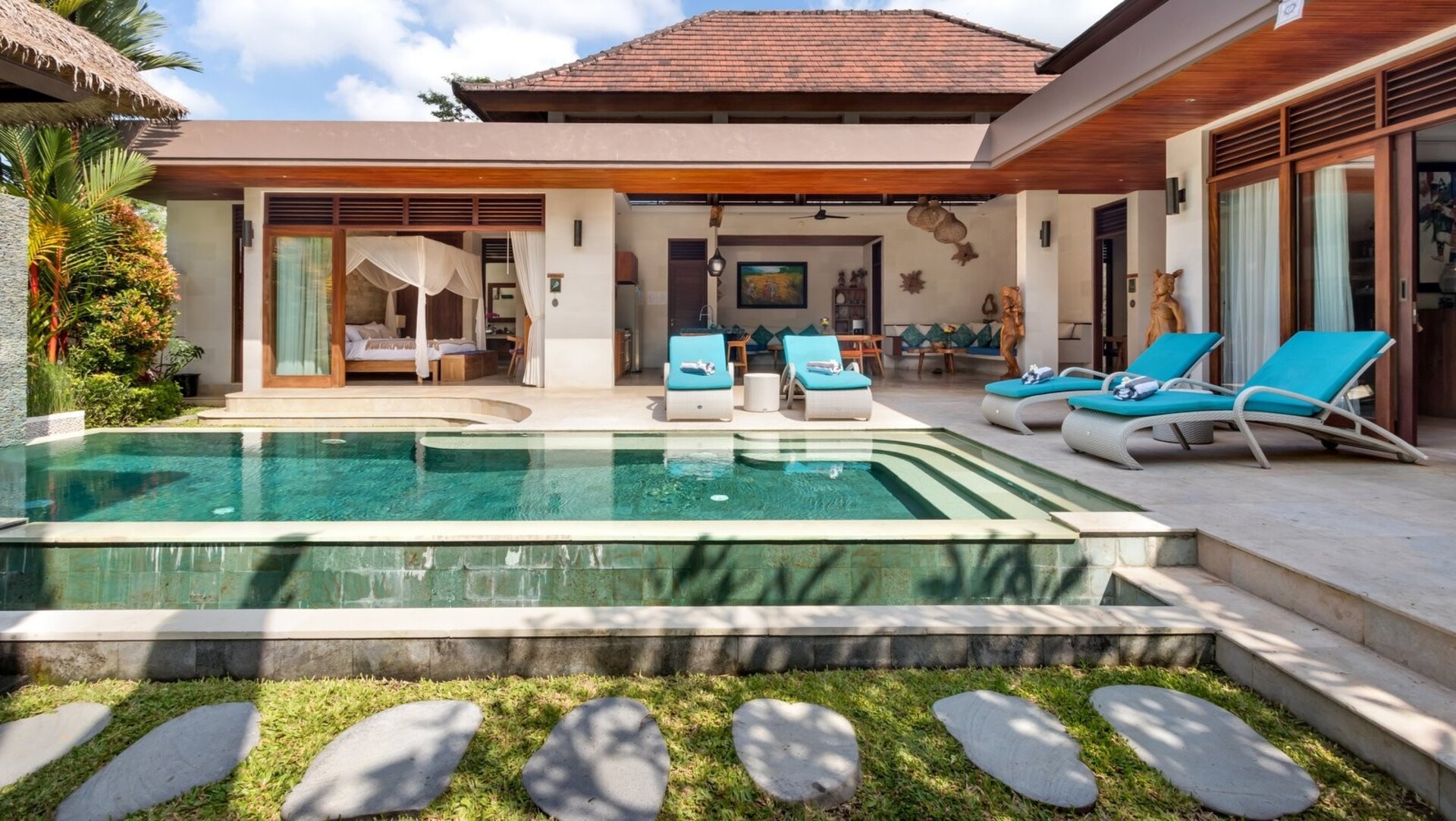 Enjoying Your Holiday in a Luxury 5 Star Villa in Candidasa, For Less Than a Hotel, Villa Bali 2243