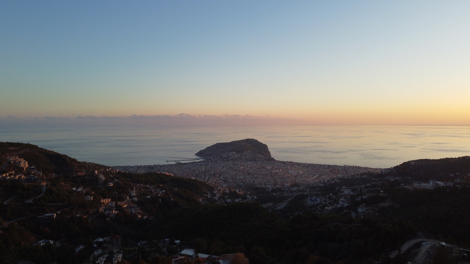 5 Star Villa Summit – Panoramic Mountain & Sea Escape