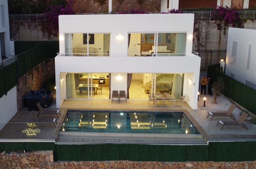 5 Star Villa Summit – Panoramic Mountain & Sea Escape