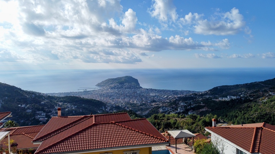 5 Star Villa Summit – Panoramic Mountain & Sea Escape