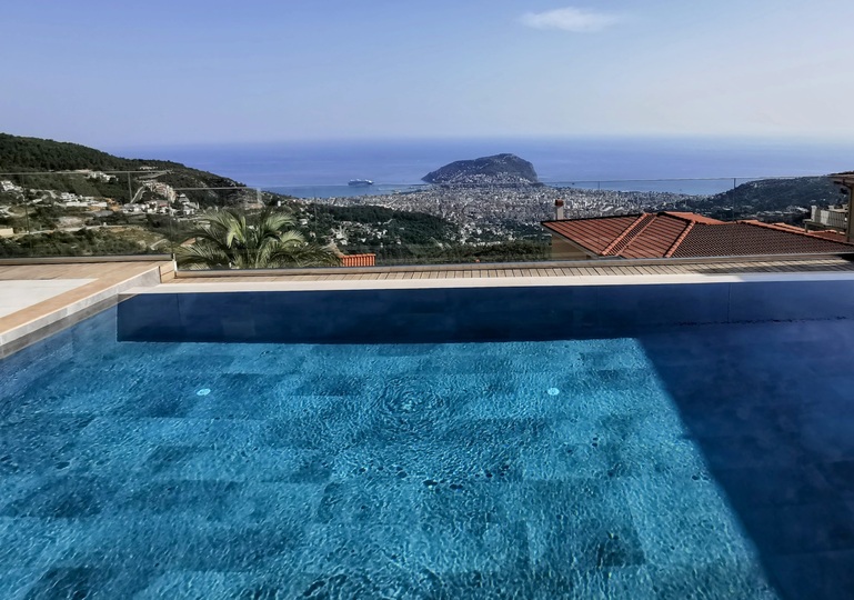 5 Star Villa Summit – Panoramic Mountain & Sea Escape