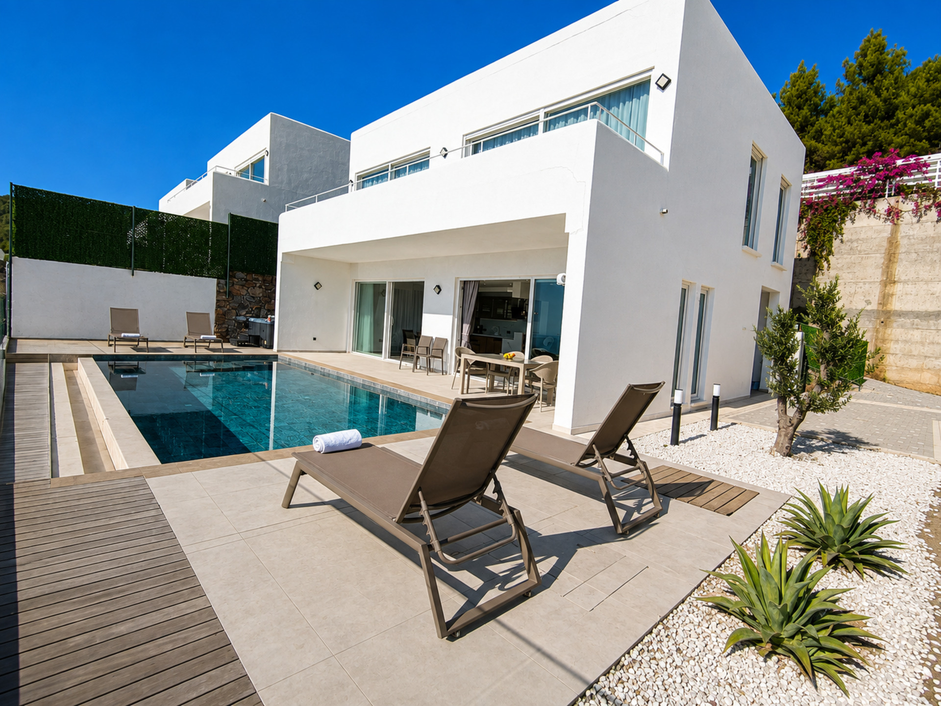 5 Star Villa Summit – Panoramic Mountain & Sea Escape