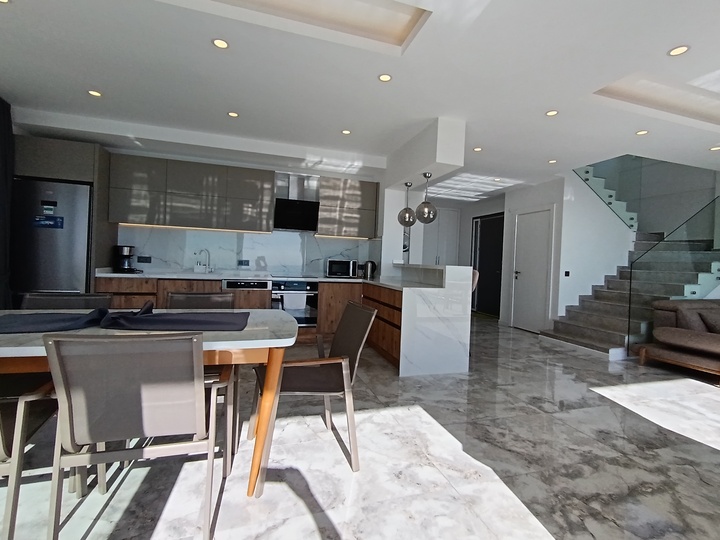 5 Star Villa Summit – Panoramic Mountain & Sea Escape