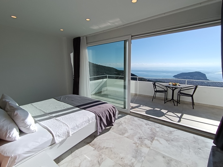 5 Star Villa Summit – Panoramic Mountain & Sea Escape