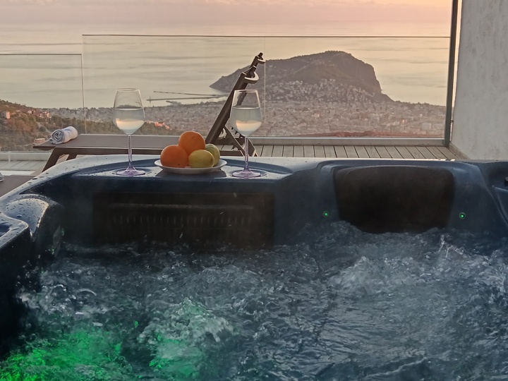 5 Star Villa Summit – Panoramic Mountain & Sea Escape