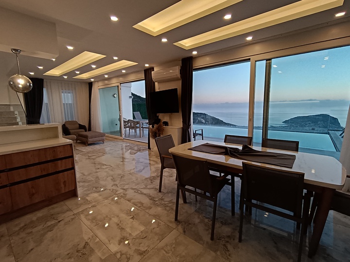 5 Star Villa Summit – Panoramic Mountain & Sea Escape