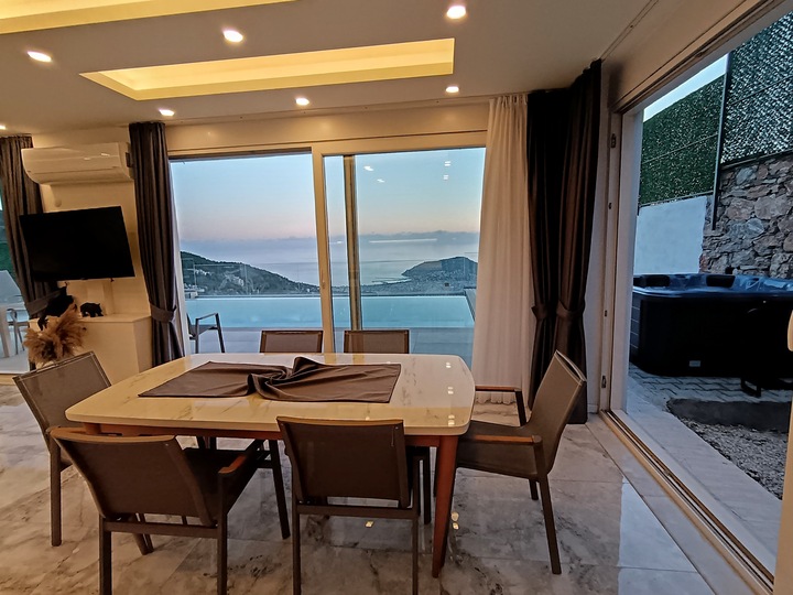 5 Star Villa Summit – Panoramic Mountain & Sea Escape