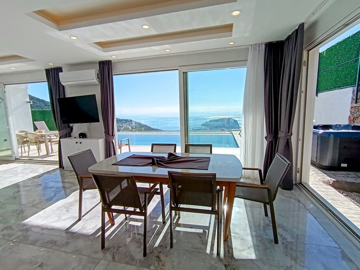 5 Star Villa Summit – Panoramic Mountain & Sea Escape