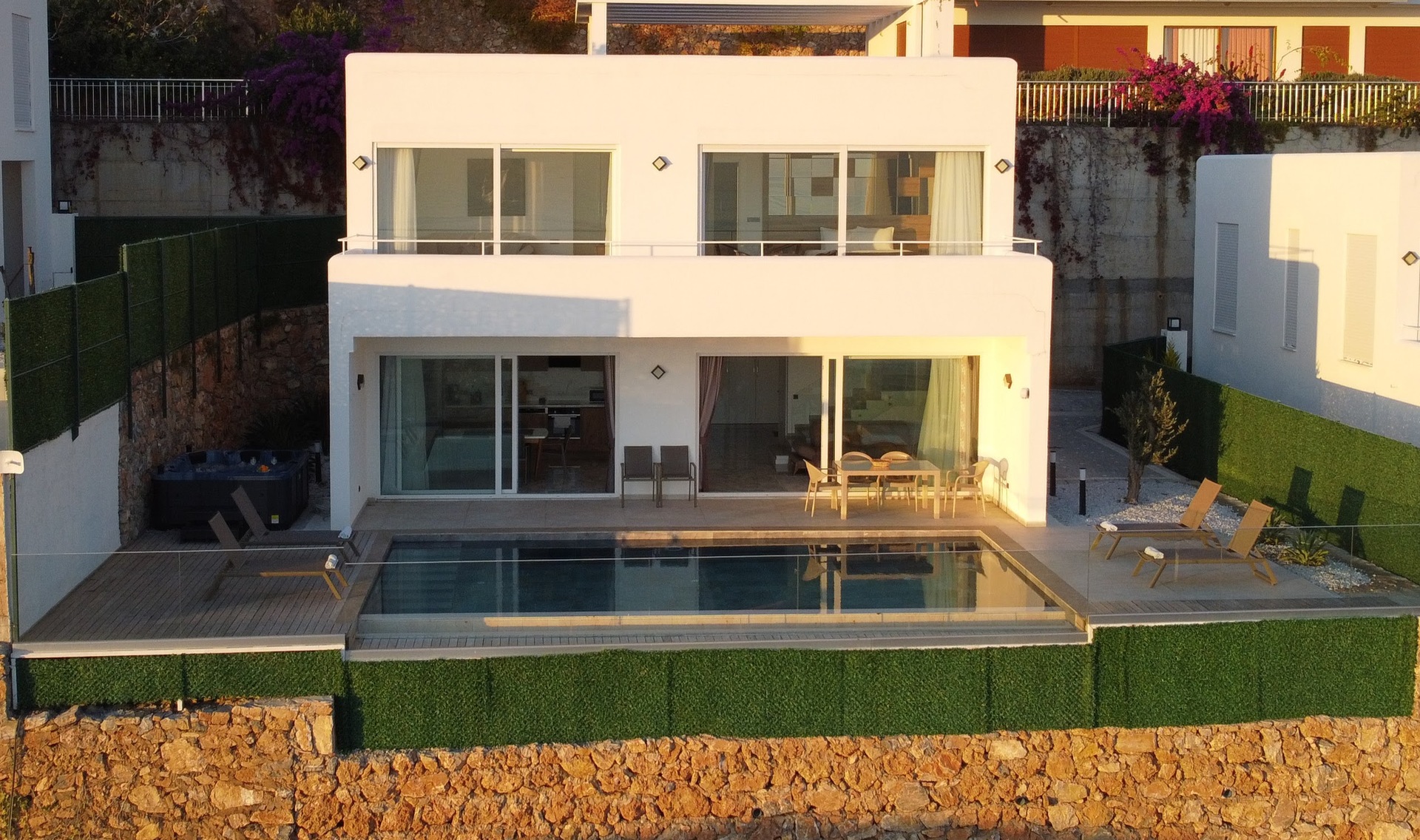 5 Star Villa Summit – Panoramic Mountain & Sea Escape