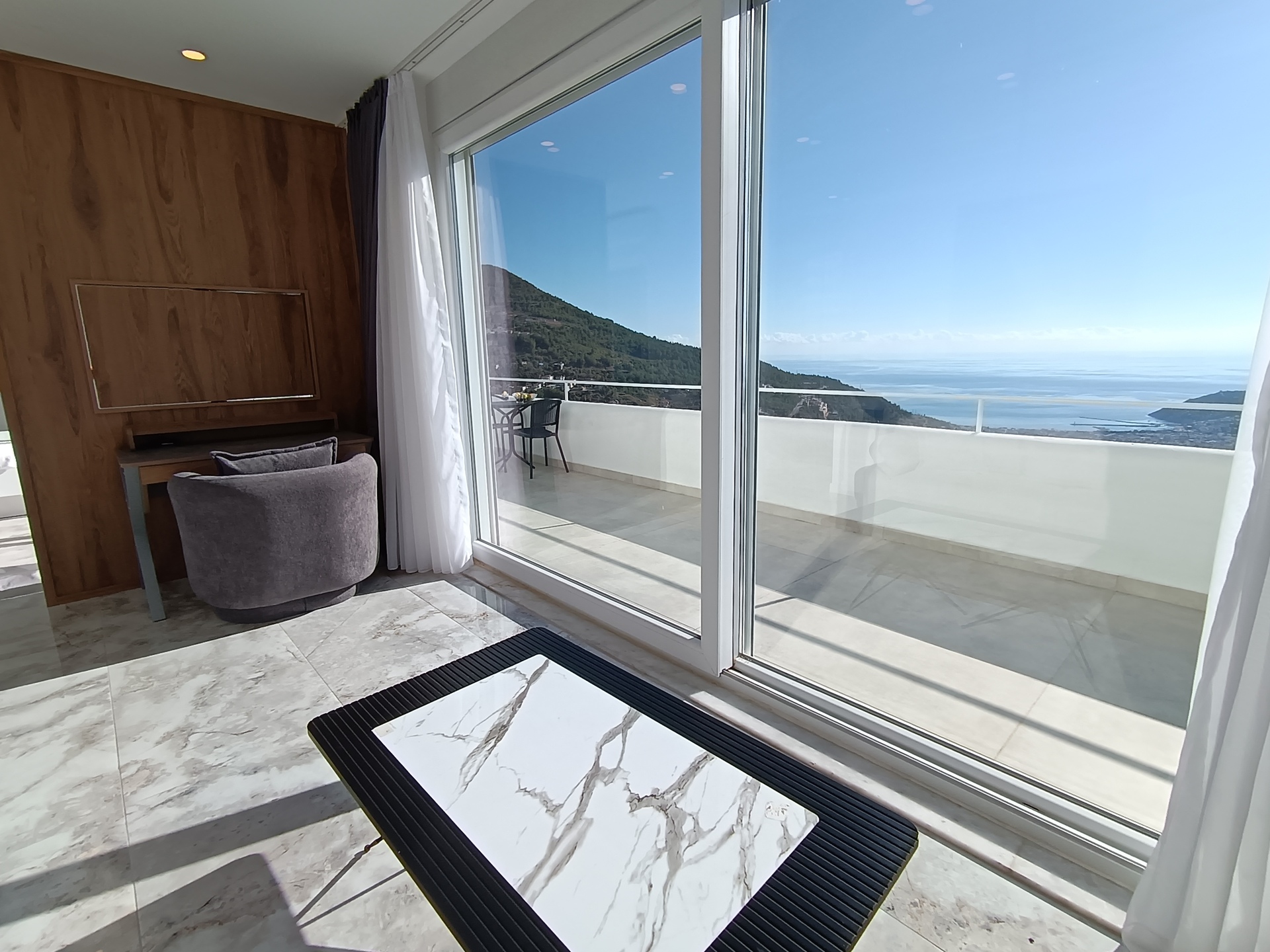 5 Star Villa Horizon – Mountain & Sea Escape