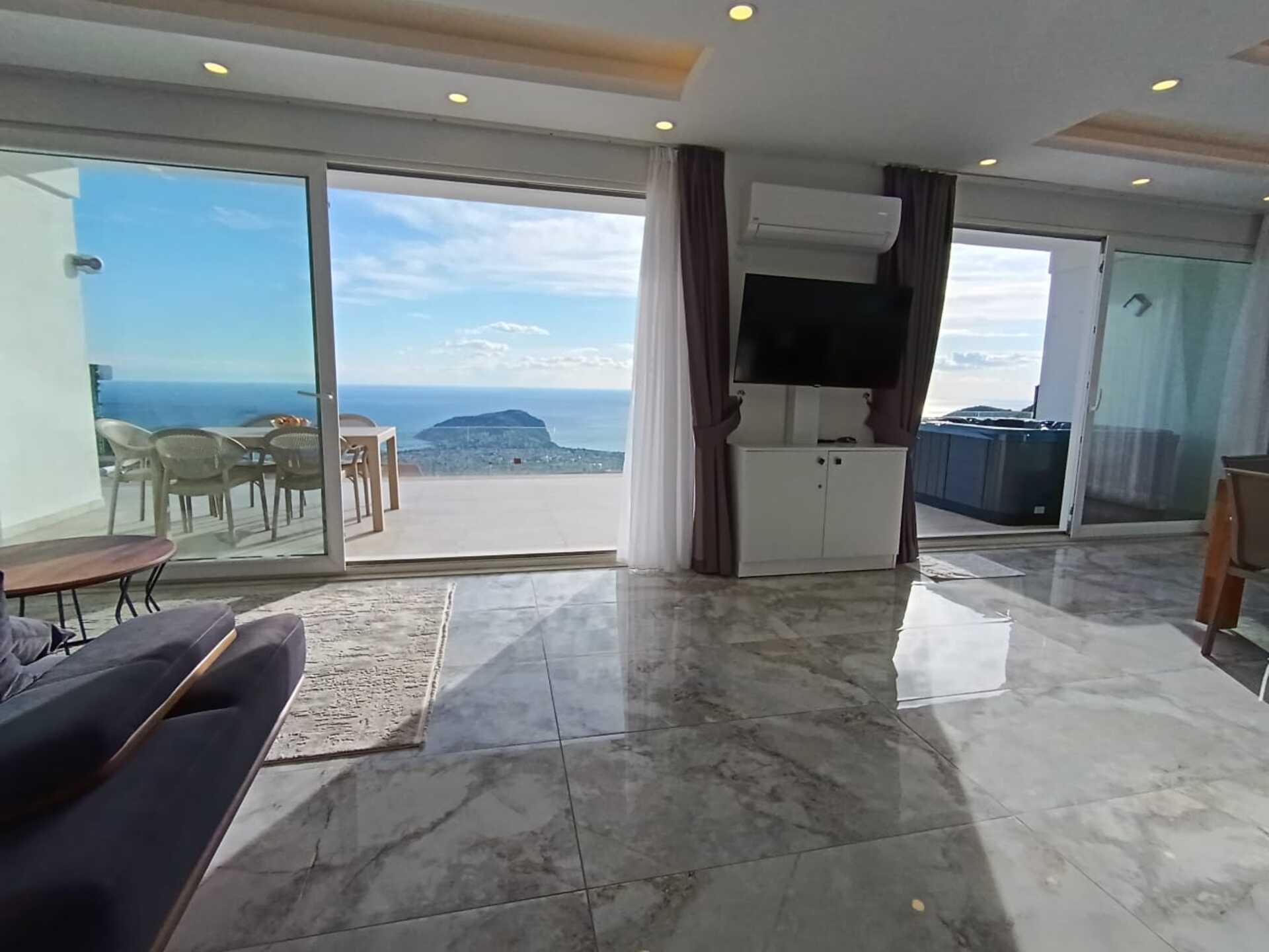 5 Star Villa Horizon – Mountain & Sea Escape