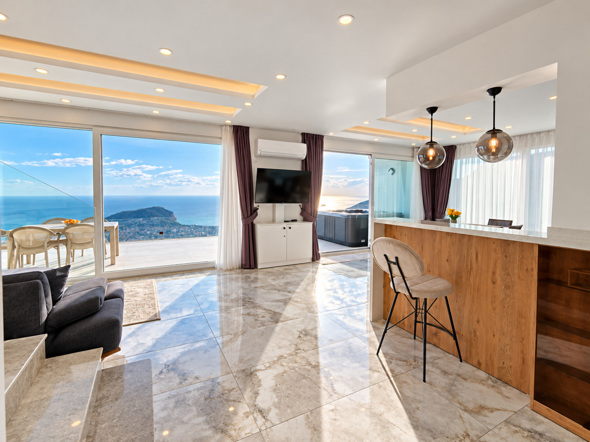 5 Star Villa Horizon – Mountain & Sea Escape