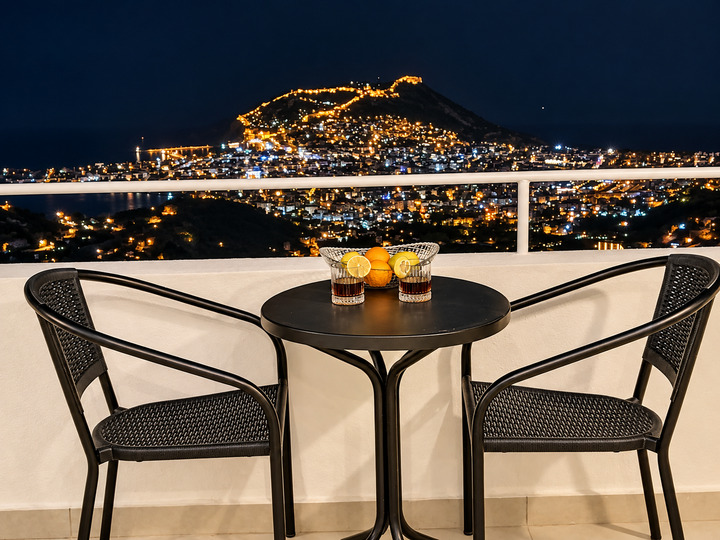 5 Star Villa Horizon – Mountain & Sea Escape