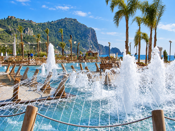 5 Star Villa Horizon – Mountain & Sea Escape