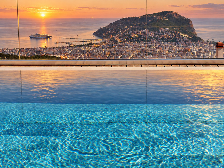 5 Star Villa Horizon – Mountain & Sea Escape