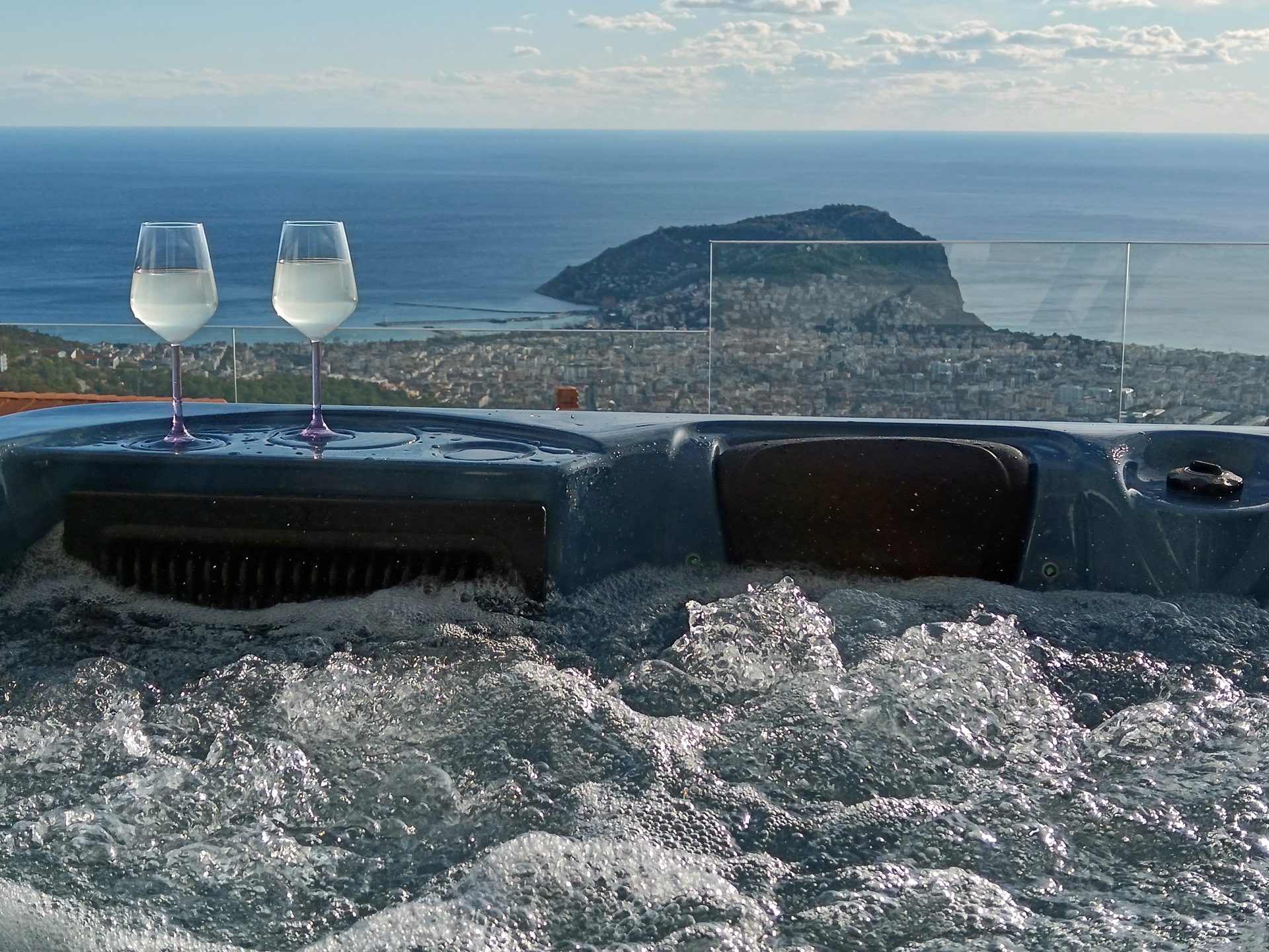 5 Star Villa Horizon – Mountain & Sea Escape