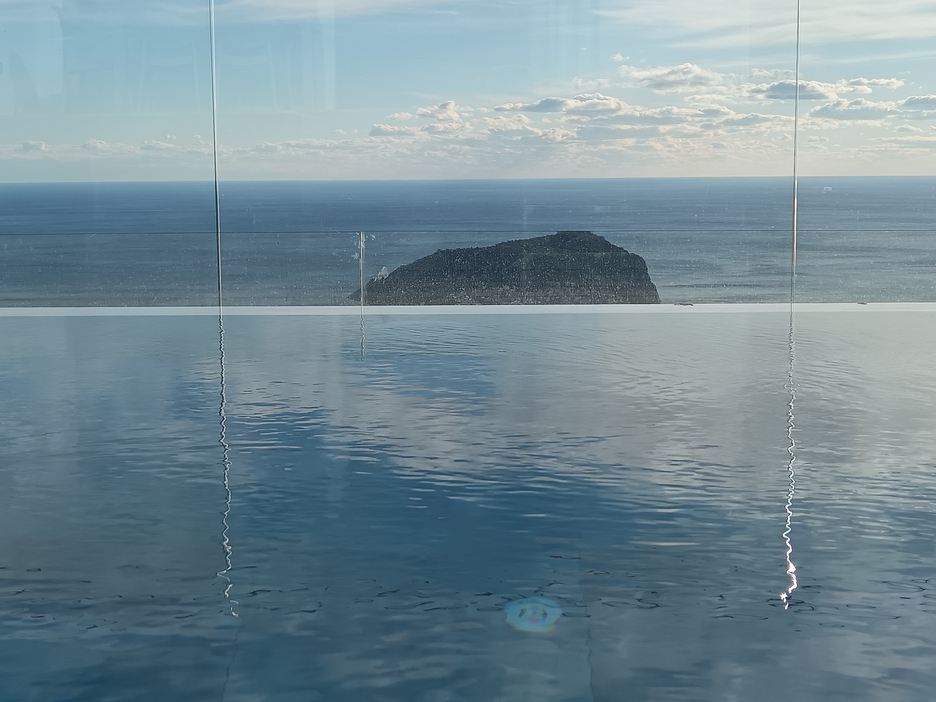 5 Star Villa Horizon – Mountain & Sea Escape