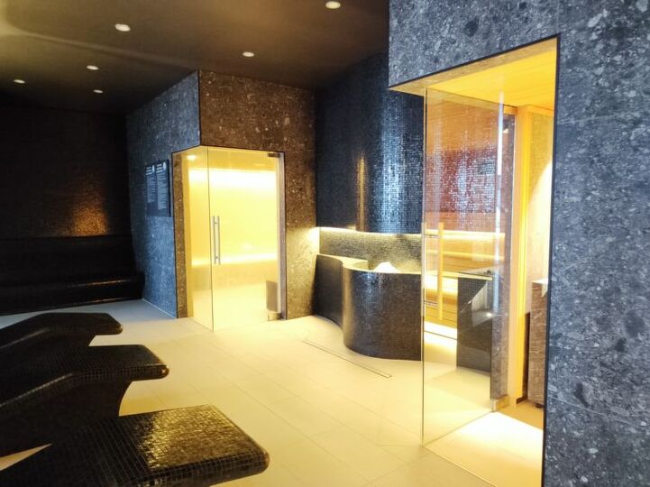 Pool Indoor