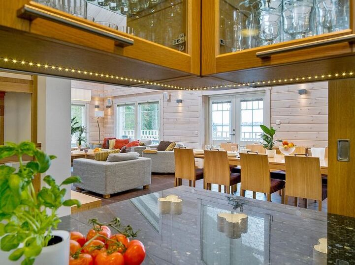 Perfect Family Retreat, Pertunmaa 1120