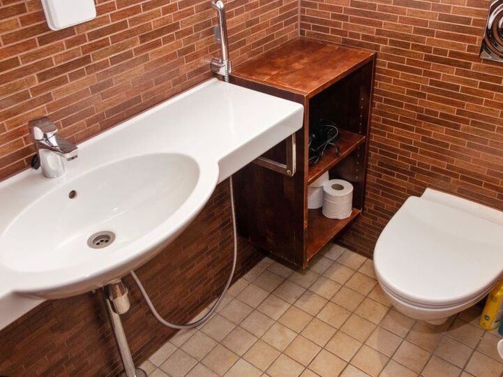 Bathroom / Wellness