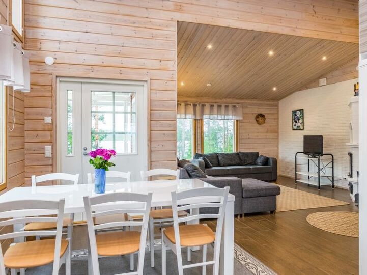 Your Perfect Getaway, Kitee 1058
