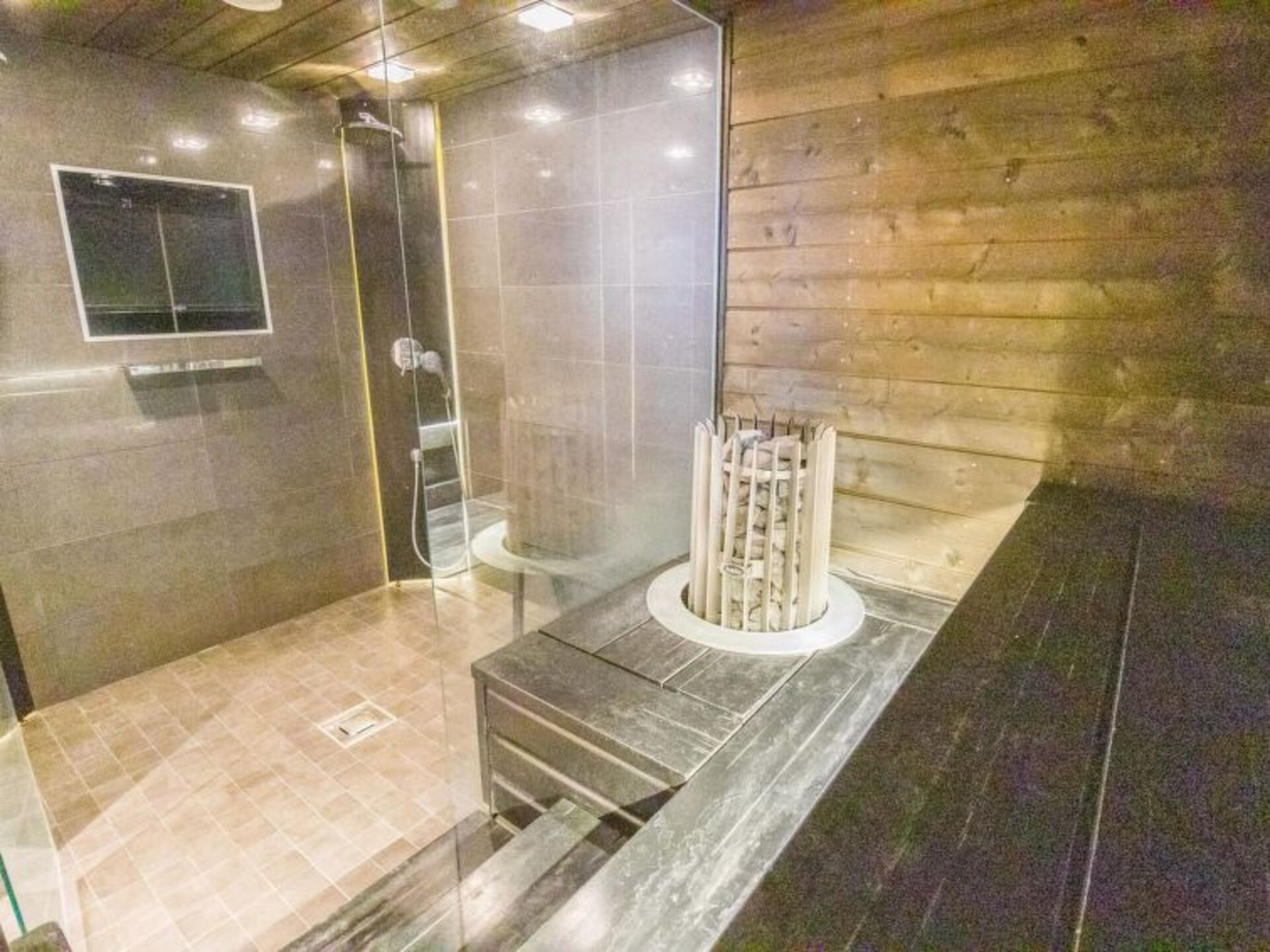 Perfect Family Retreat, Pelkosenniemi 1256