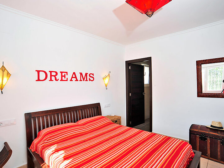 Exquisite Villa with Panoramic Sea Views,1027