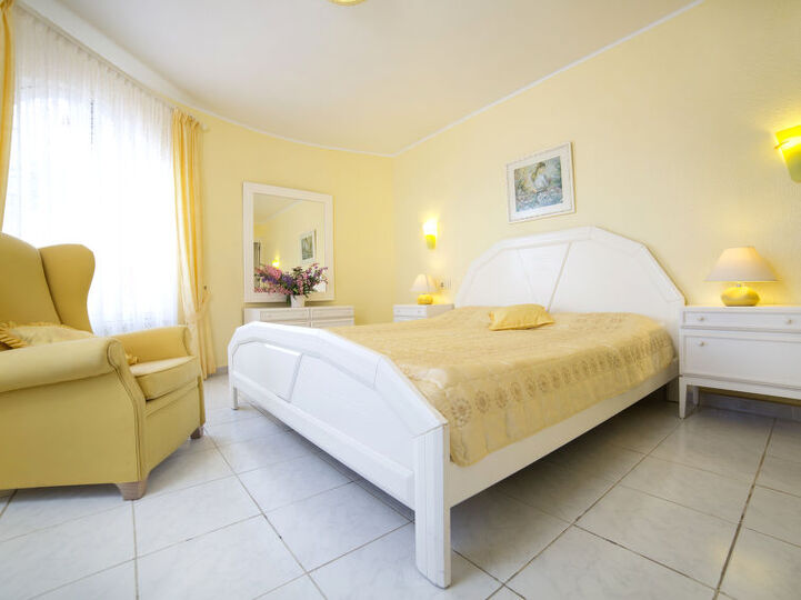 Tranquil Oasis in Costa Blanca,1034