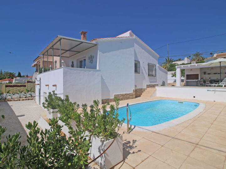 Tranquil Oasis: 2 Bedroom Villa in Costa Blanca,1053, Calpe, Spain