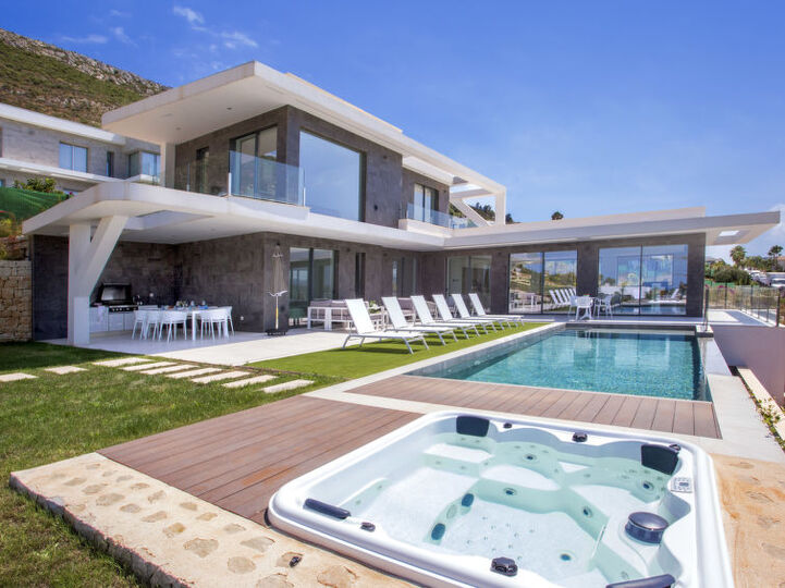 Charming 4 Bedroom Villa by the Sea,1091, les Cansalades, Spain