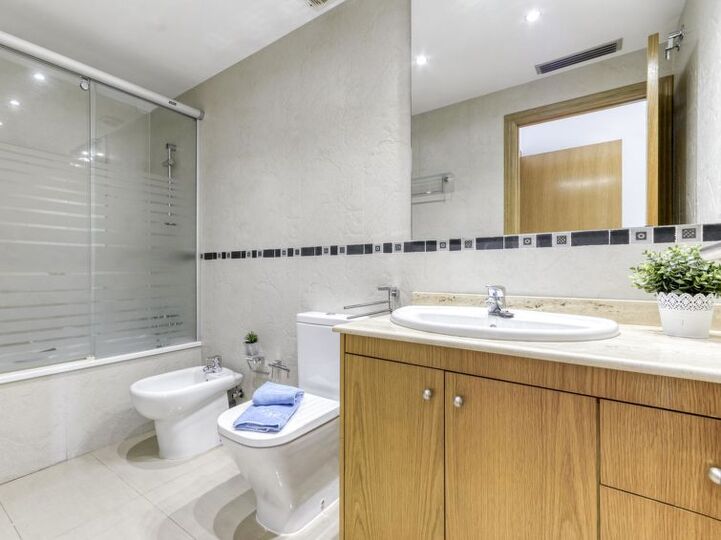 Bathroom / Wellness