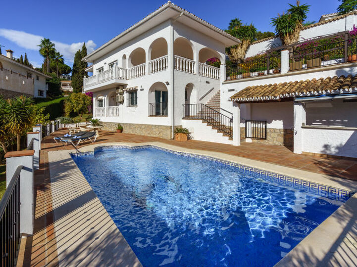 Dreamy Mediterranean Retreat in Costa del Sol,1135, Las Lagunas de Mijas, Spain