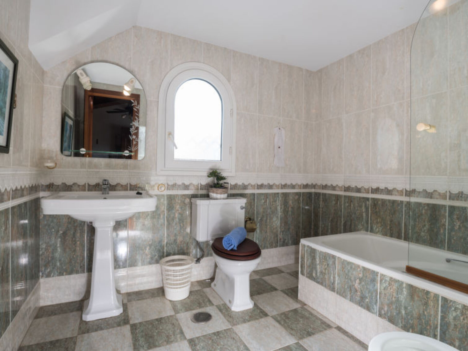 Stunning 3 Bedroom Villa with Ocean Views,1141