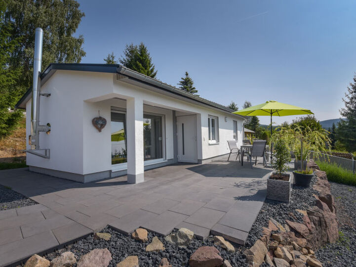 Cozy Thüringen Villa with 2BR,1002, Suhl, Germany