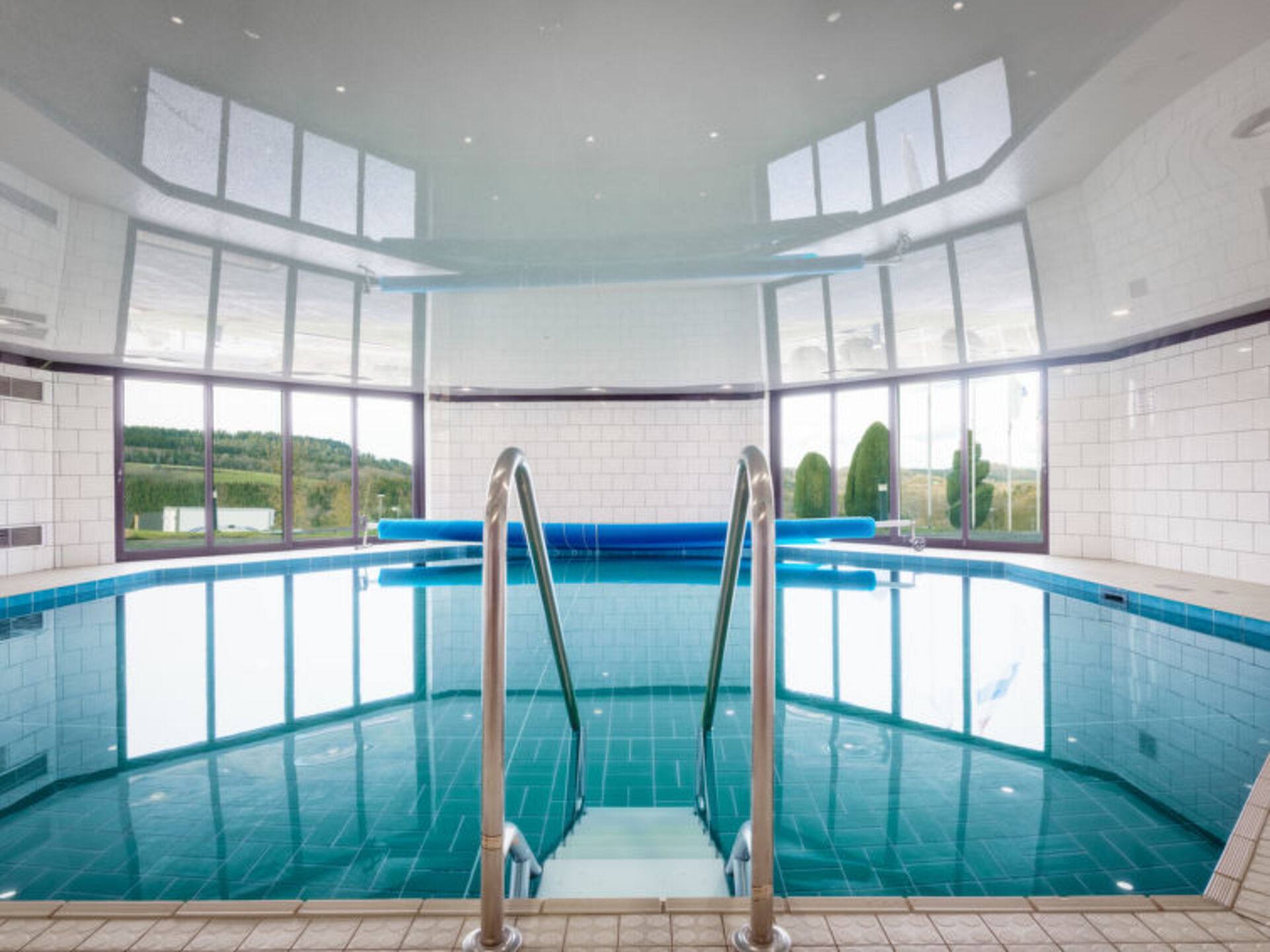 Pool Indoor