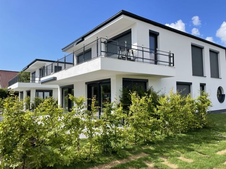 Heartwarming 3BR Villa Retreat, Niedersachsen Villa 1010, Butjadingen, Germany