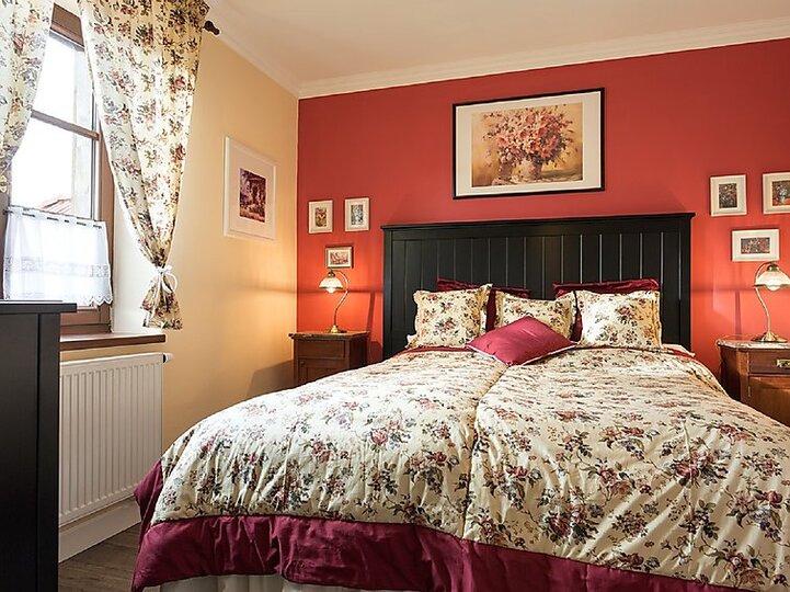 Charming 6 BR House with Panoramic Views,1000