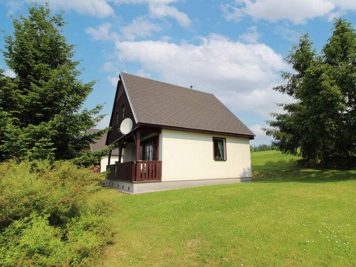 Charming 3-Bed Villa in Královéhradecký Kraj,1005, Královéhradecký kraj, Czech Republic