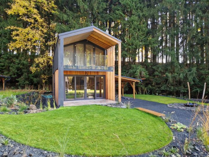 Tranquil Forest Retreat: 2 Bedroom Chalet,1029, Mladé Buky, Czech Republic