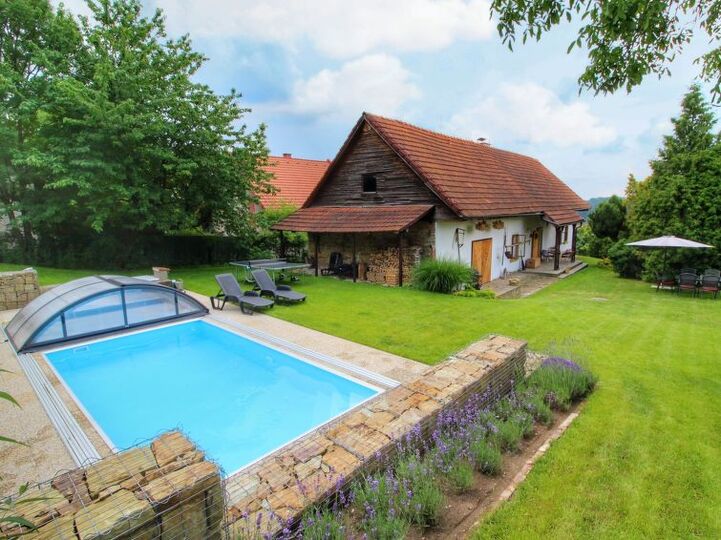 Quaint 1BR House with Garden Views,1043, Libel, Czech Republic