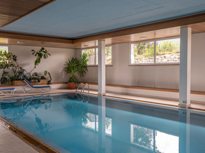 Pool Indoor