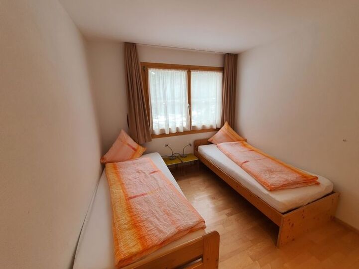 Tranquil 2 Bedroom Hideaway in Graubünden,1125