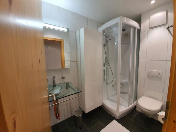 Tranquil 2 Bedroom Hideaway in Graubünden,1125
