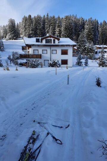 Tranquil 2 Bedroom Hideaway in Graubünden,1125