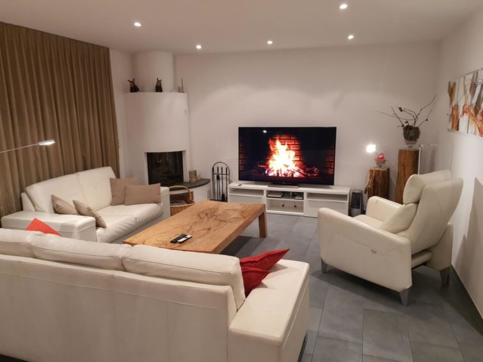 Tranquil 2 Bedroom Hideaway in Graubünden,1125