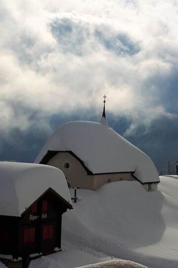 Cozy 3BR Gem in Scenic Valais,1359